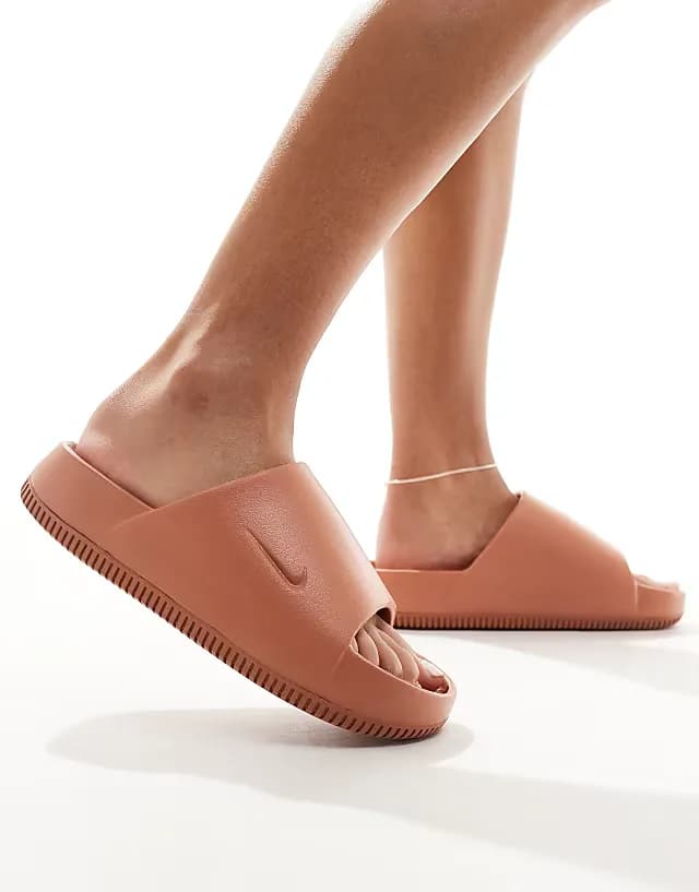 Calm slides in brown