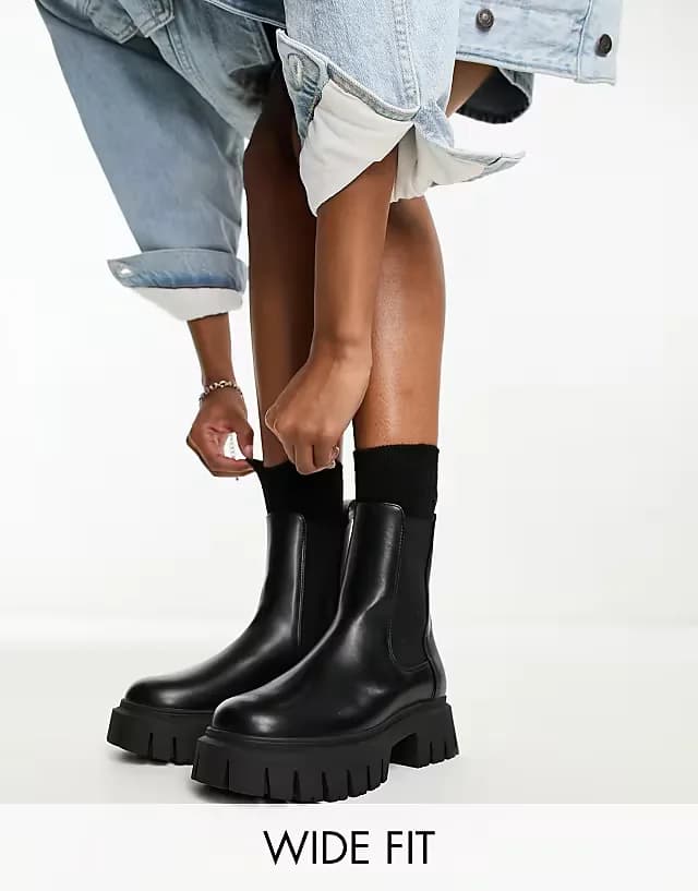 Wide Fit Anthem chunky chelsea boots in black