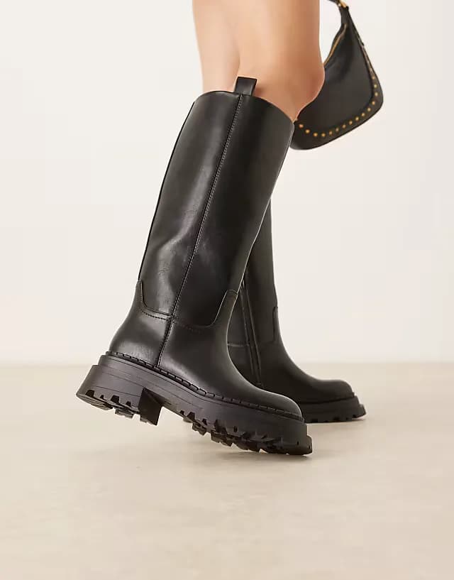 Cecilia chunky flat knee boots in black