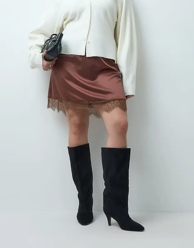 Curve Contessa cone heel slouch knee boots in black suedette
