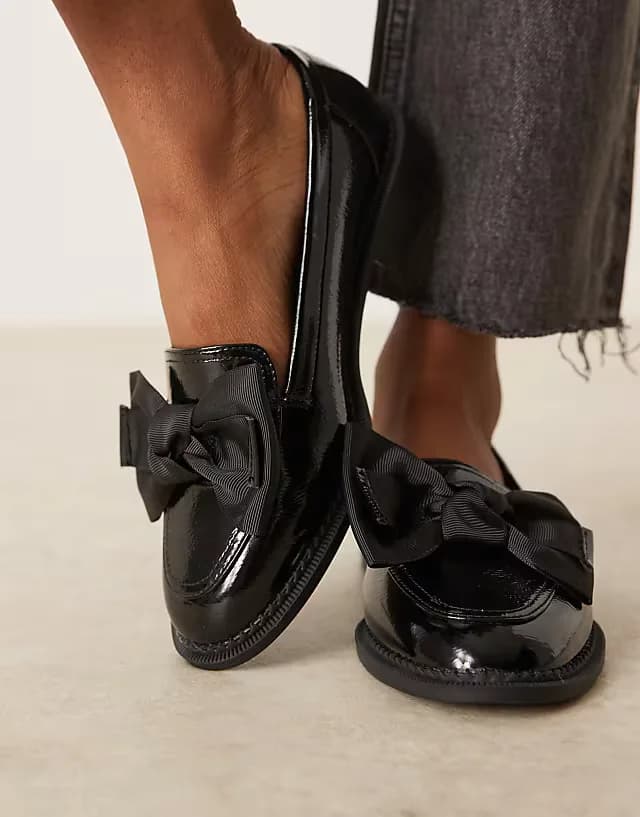 Wide Fit Memphis bow detail flat shoes in black