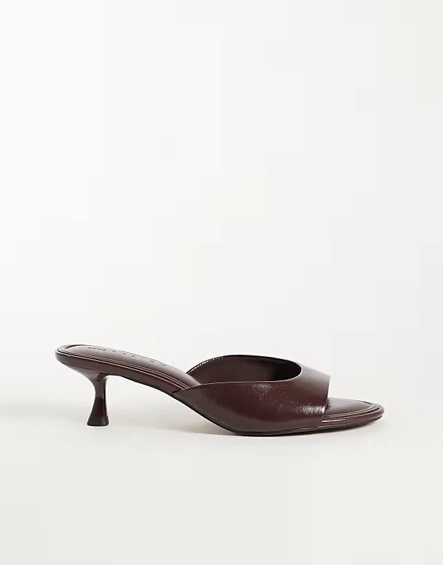 Wide Fit High-five kitten heel mules in chocolate