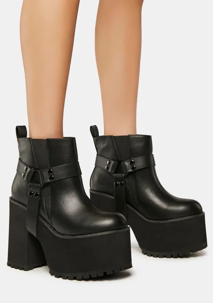 Gemma 2 Platform Boots