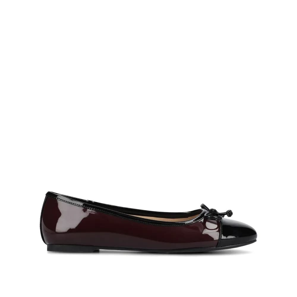 KAIAH CAPTOE BALLET FLATS IN VEGAN LEATHER IN WIDE