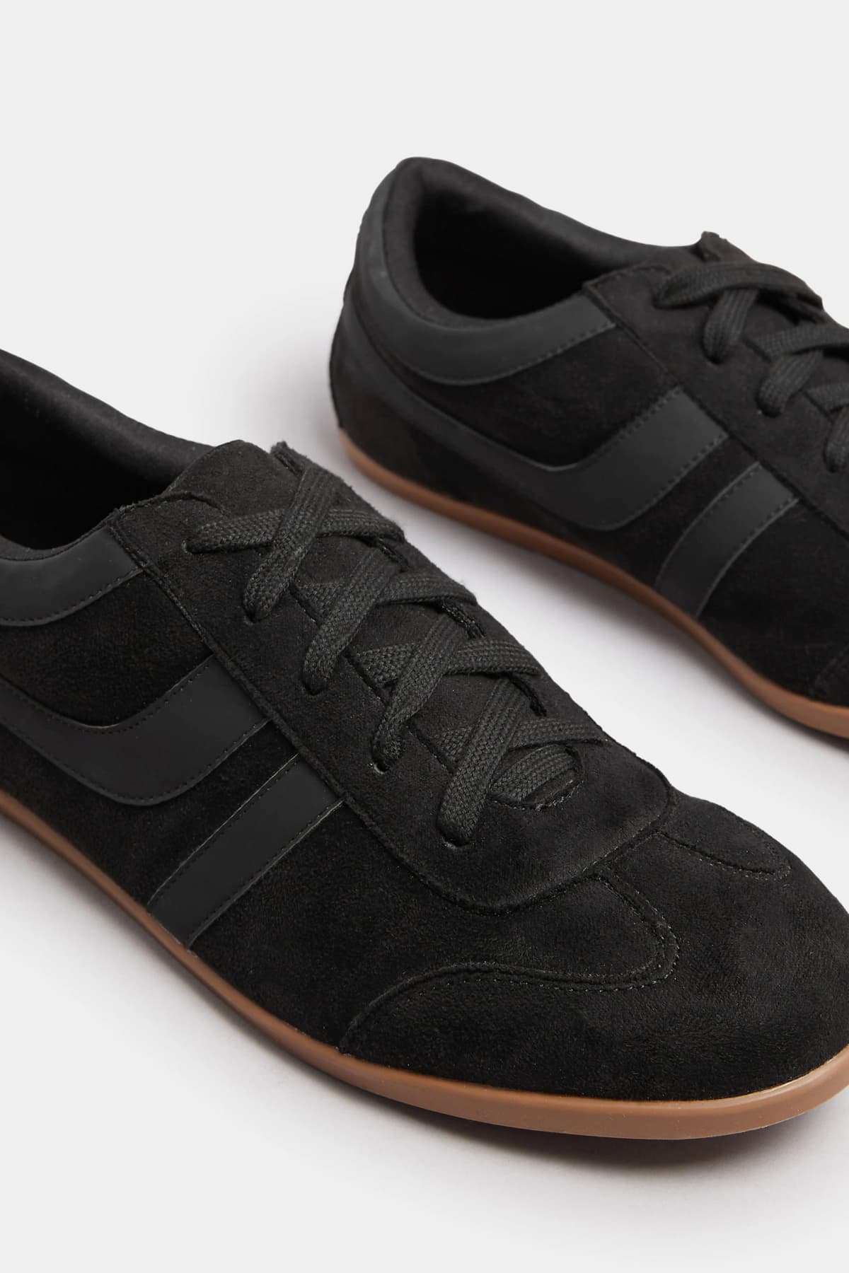 Black Padded Retro Trainers In Standard Fit