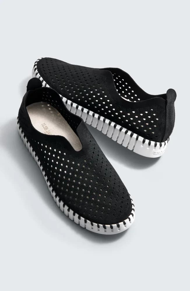 Tulip 139 Perforated Slip-On Sneaker