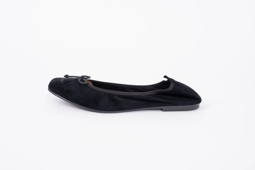 OLIVIA FLAT (BLACK SUEDE)