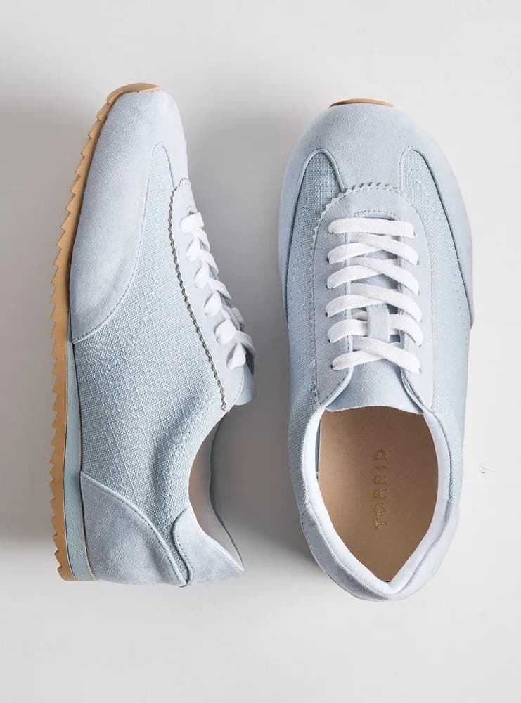 Sleek Sneaker (WW)