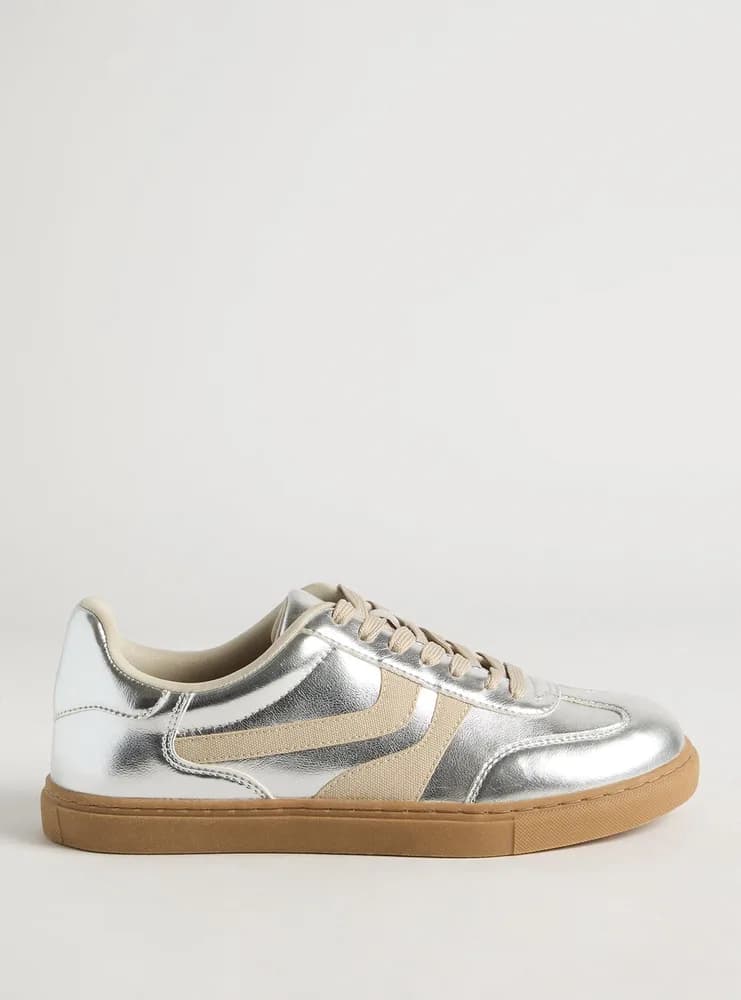Quilted Lace-Up Sneaker (WW)