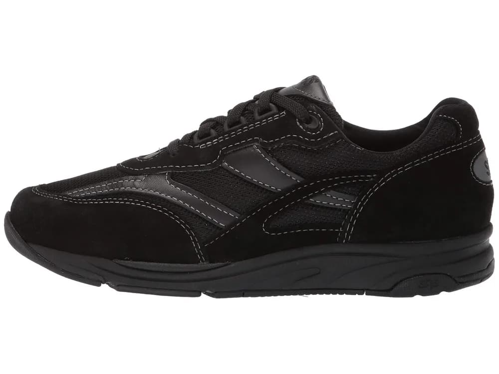 Tour Mesh Comfort Walking Sneaker